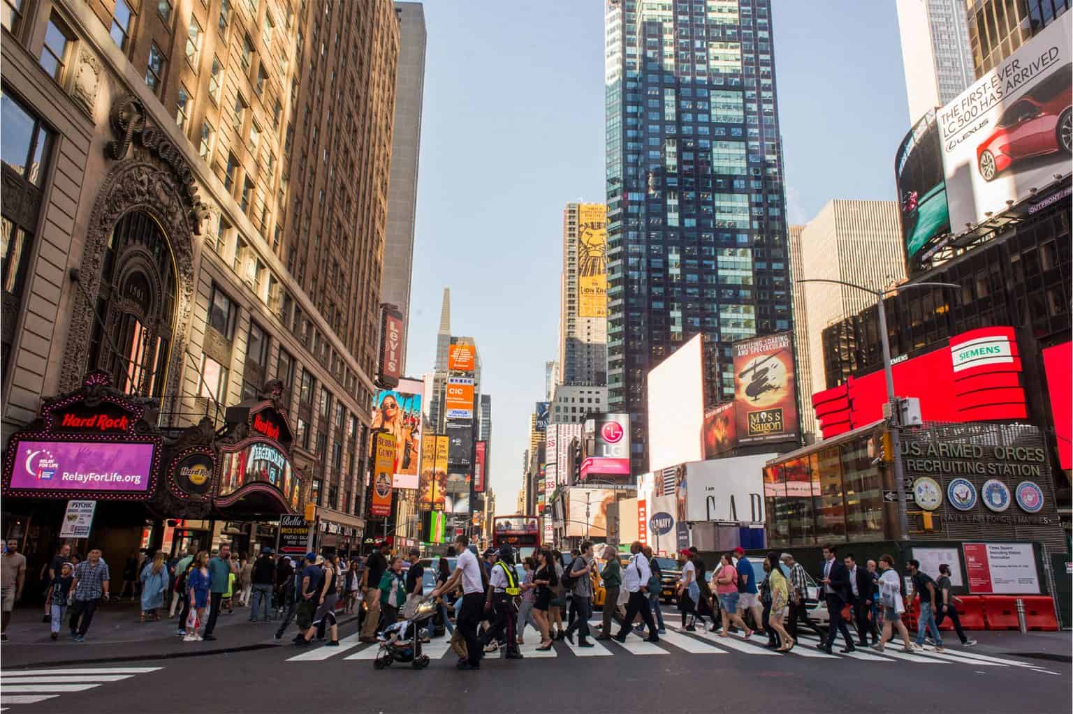 Crowd crossing the street in New York City.